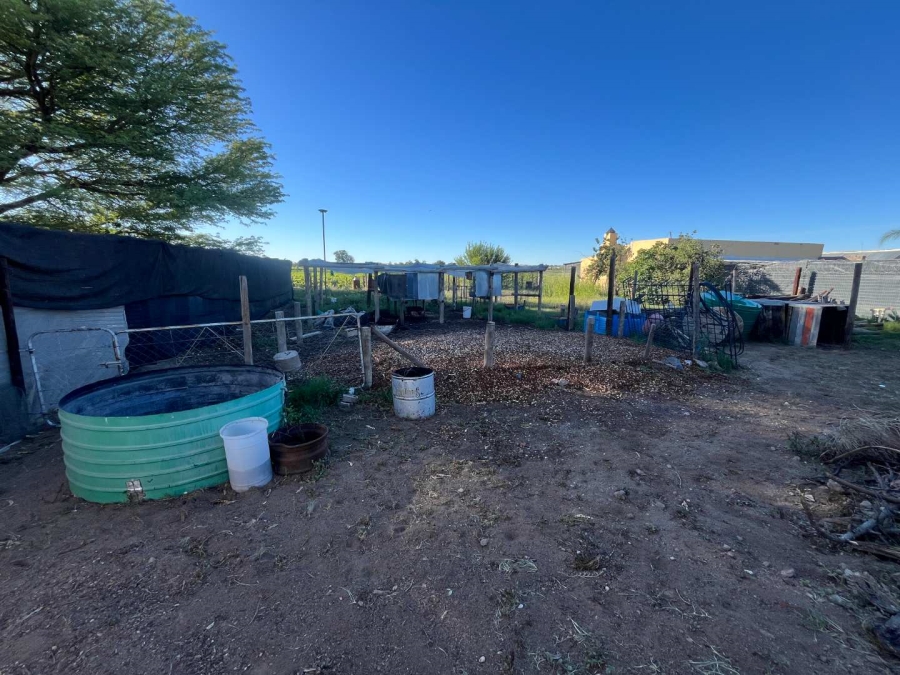 4 Bedroom Property for Sale in Kanoneiland Northern Cape